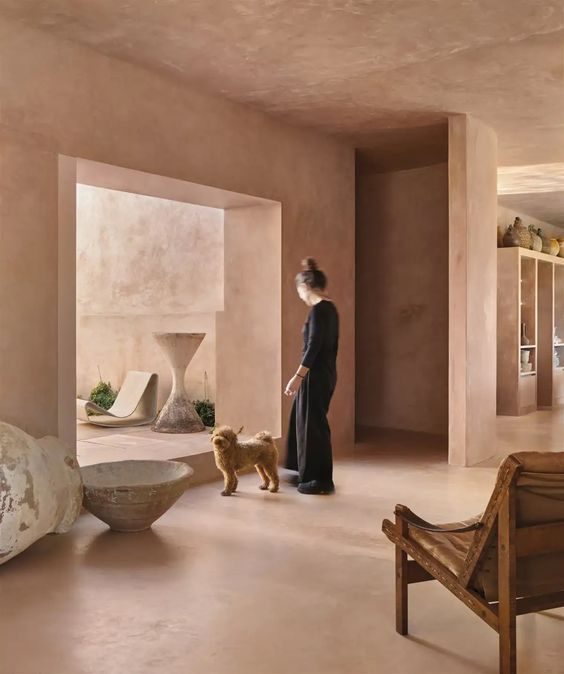Ambiente com parede em LIMEWASH no showroom Monofloor São Paulo